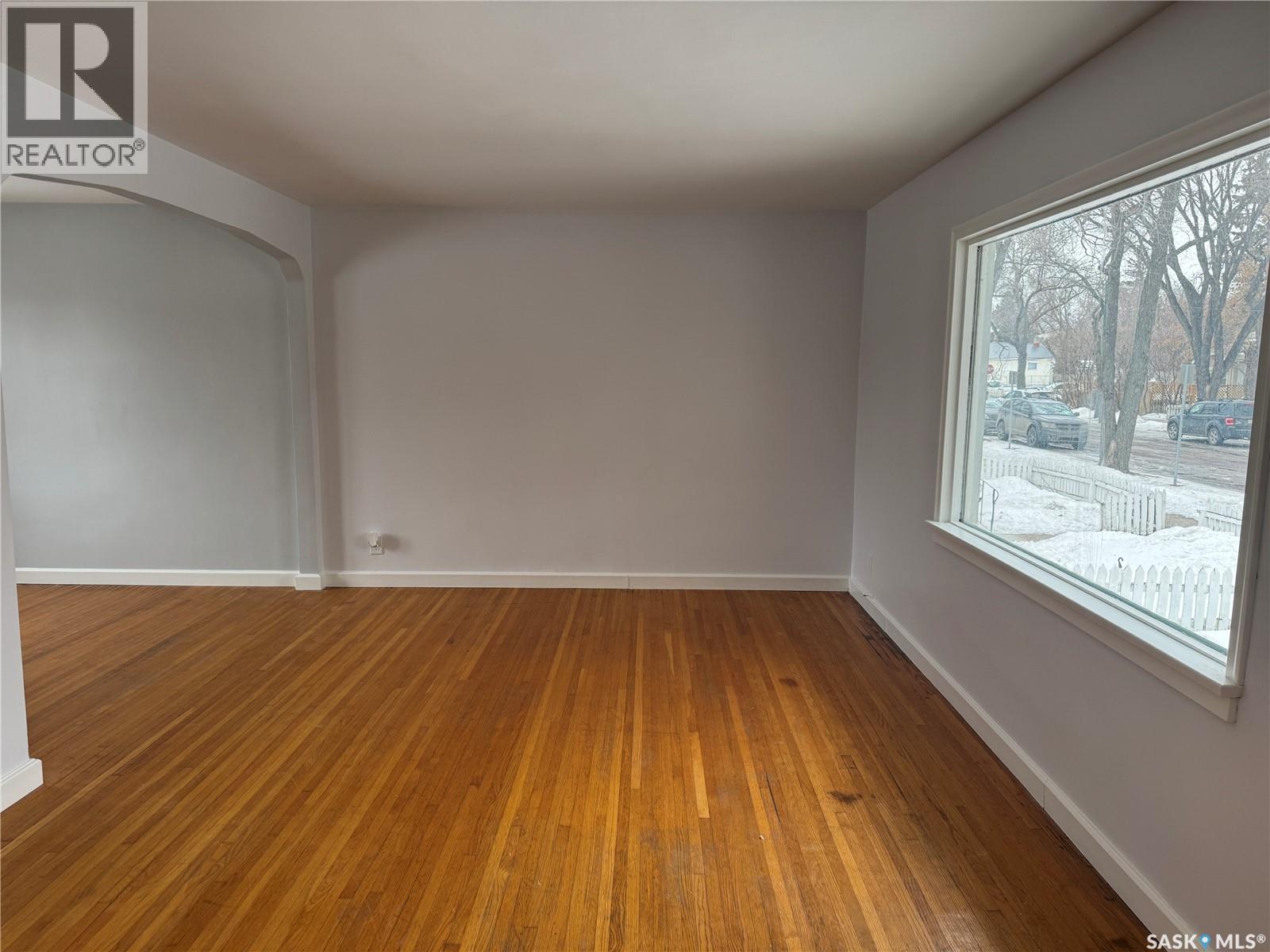 Single Family House Raised bungalow for Sale in  B AVENUE N Saskatoon 