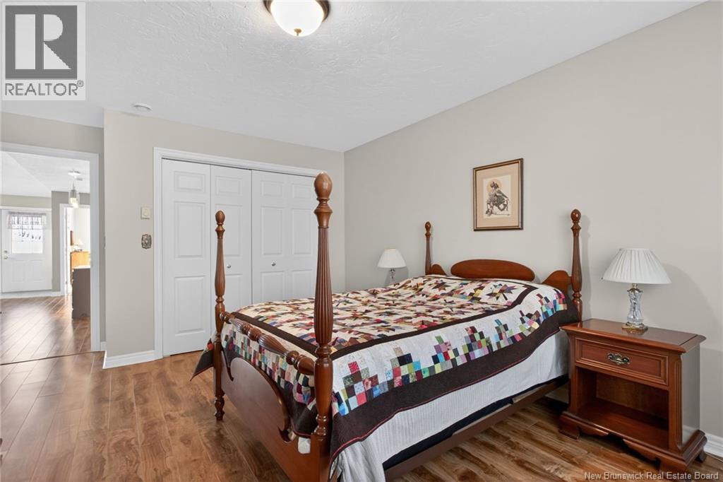 25 MAPLE TRAIL LANE - 30