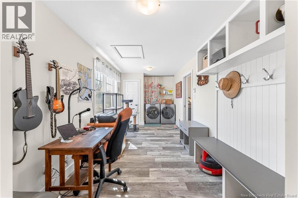 10 River Street - 36