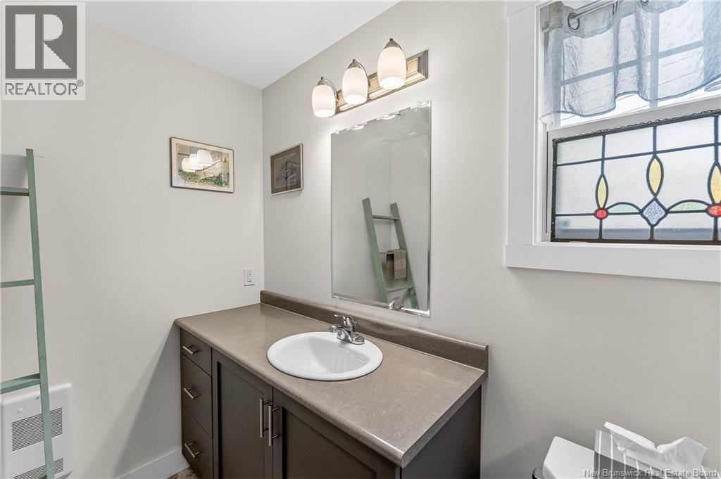 10 River Street - 34