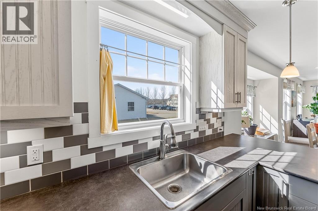 10 River Street - 17