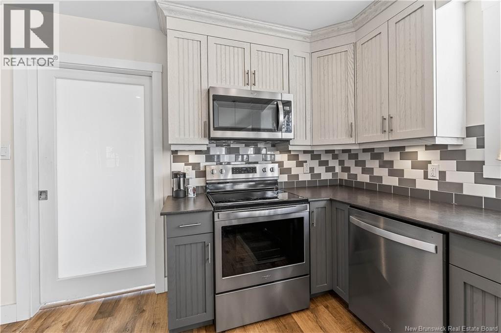 10 River Street - 18