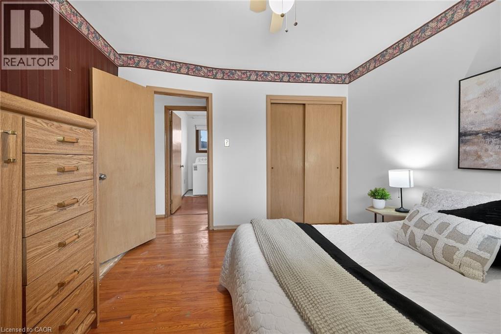 19 BURFIELD Avenue — photo 21