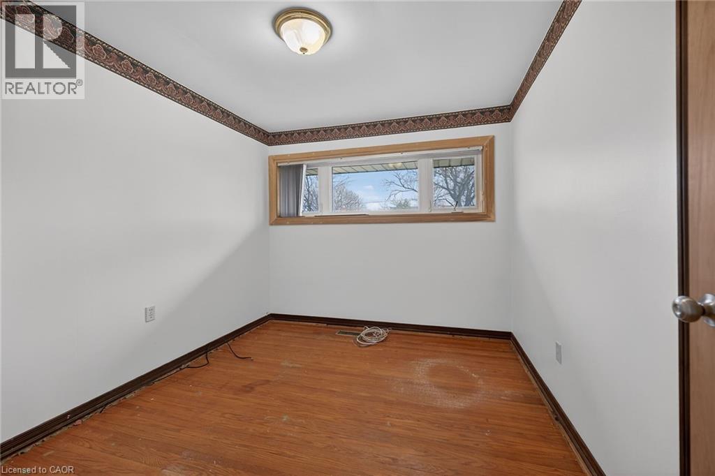 19 BURFIELD Avenue — photo 27