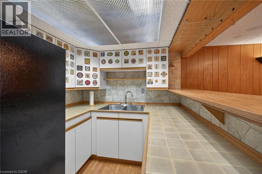 19 BURFIELD Avenue — photo 35