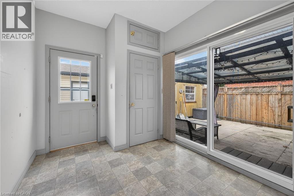 19 BURFIELD Avenue — photo 28