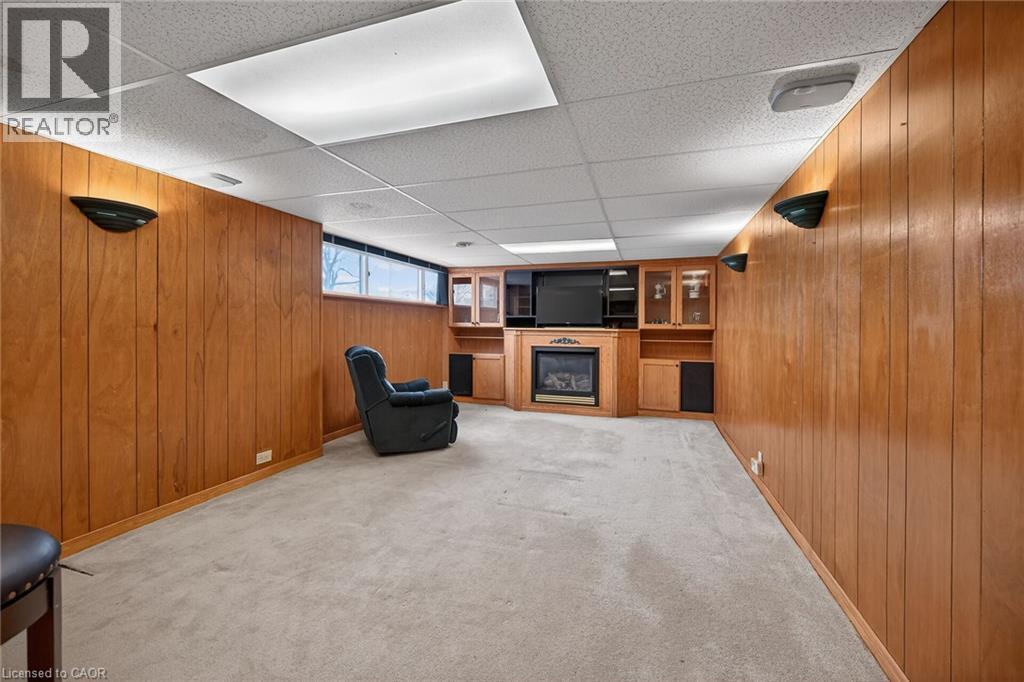 19 BURFIELD Avenue — photo 31
