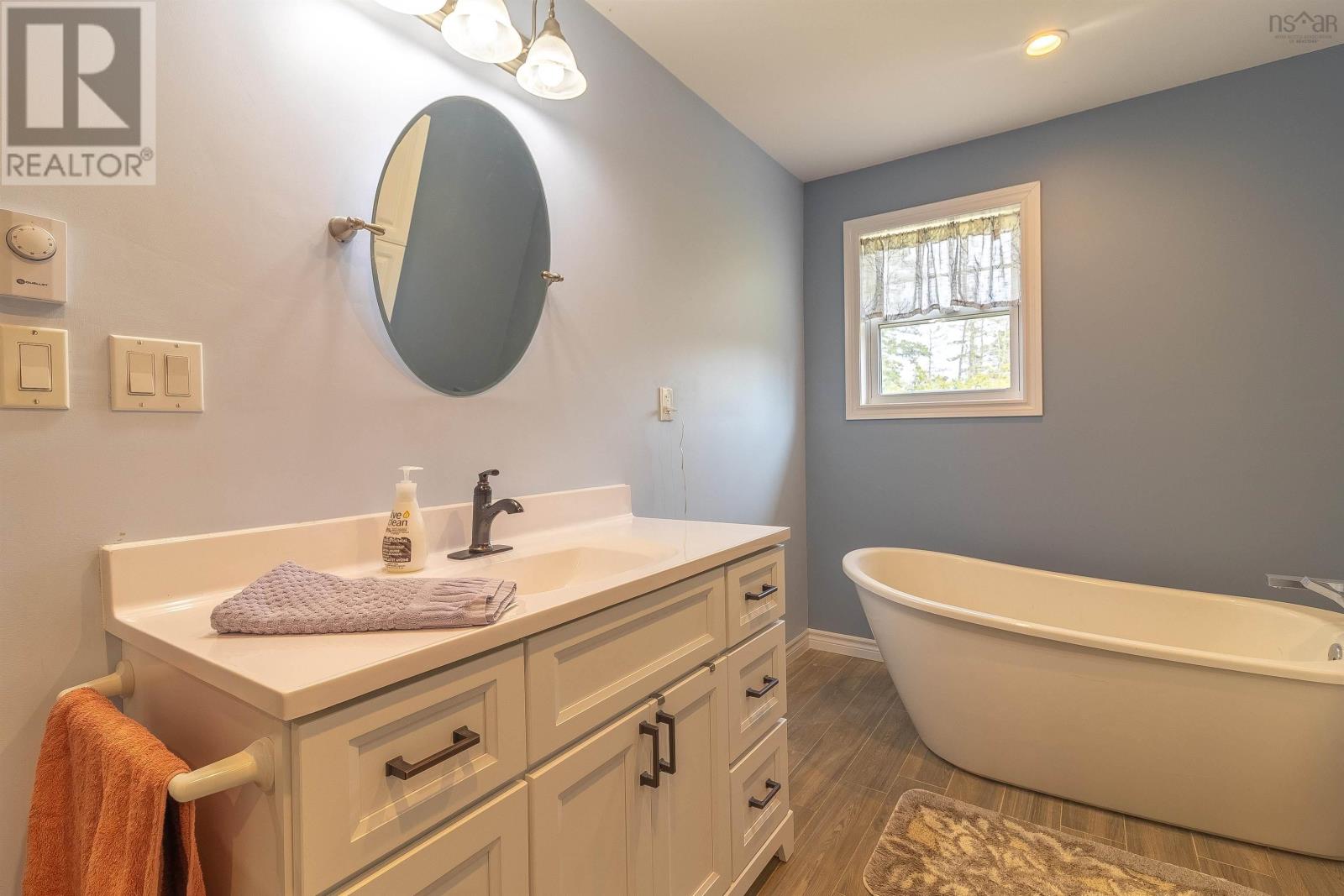 Property 18 of 48 of 113 Bear Point Road