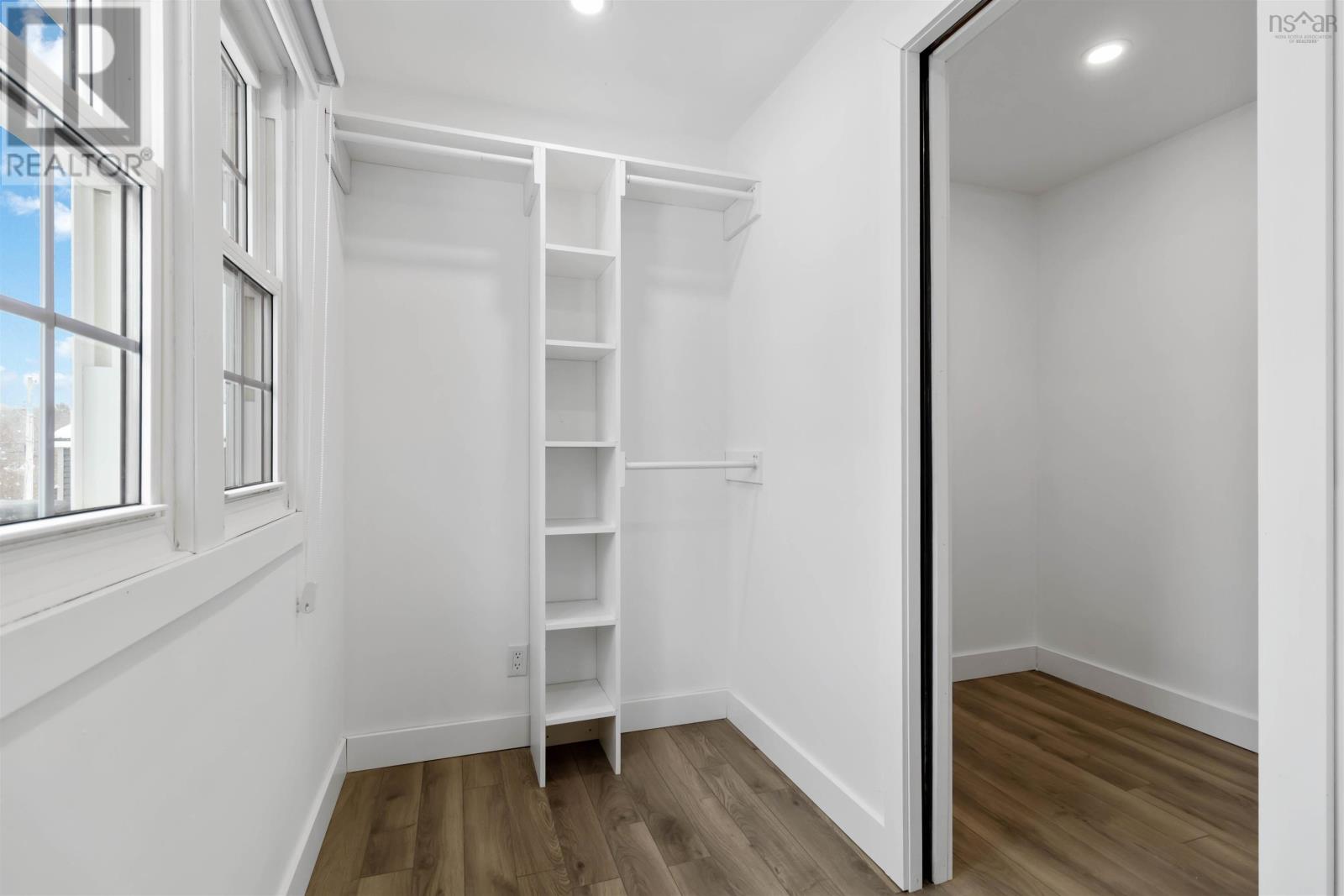 Property 20 of 39 of 171 Centennial Avenue