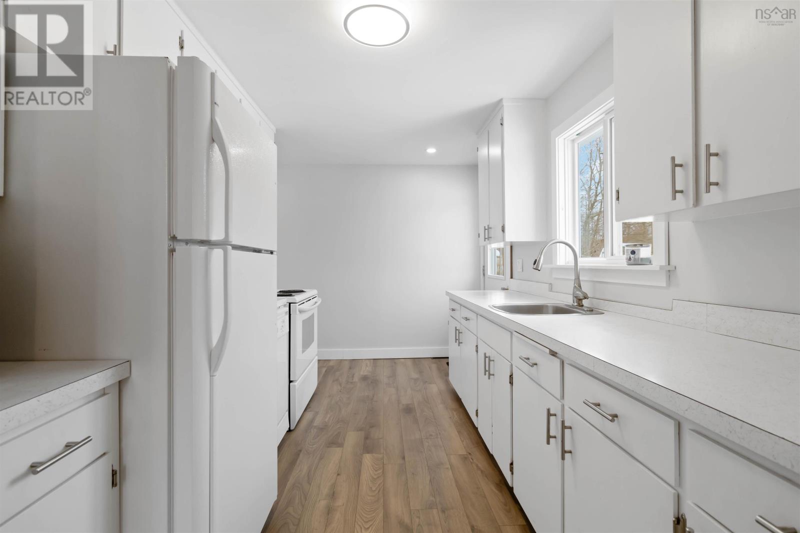 Property 16 of 39 of 171 Centennial Avenue