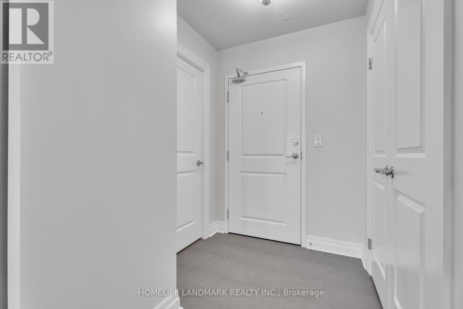 #313 260 VILLAGEWALK BOULEVARD - 7