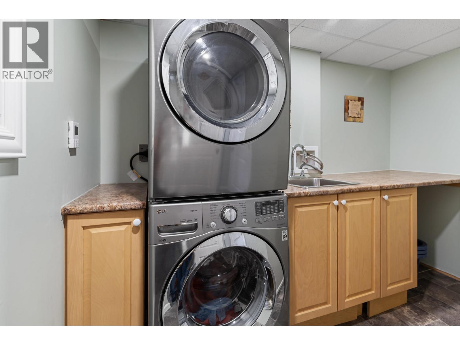 7837 PIEDMONT CRESCENT - 20