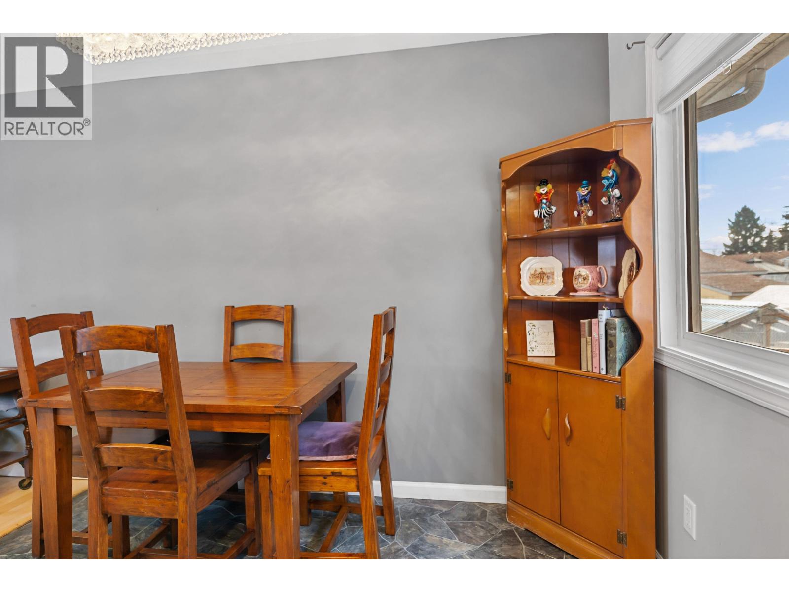 7837 PIEDMONT CRESCENT - 8