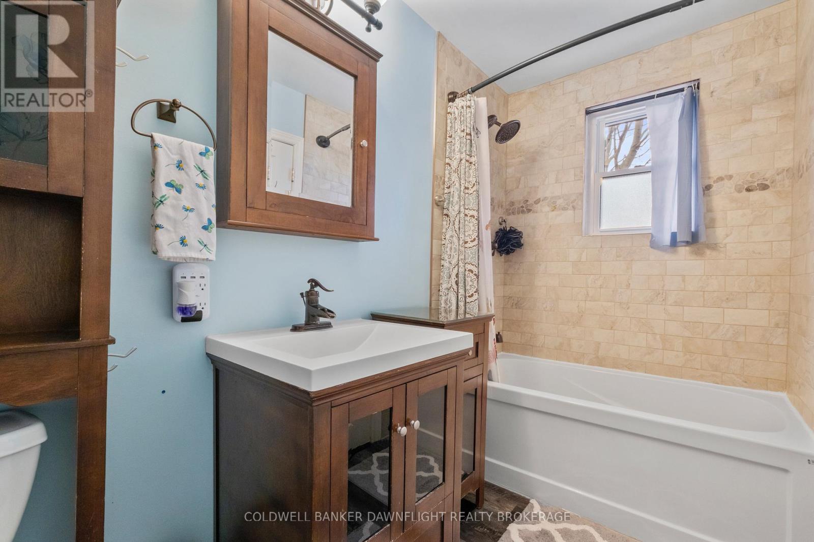 161 HURON STREET E - 19