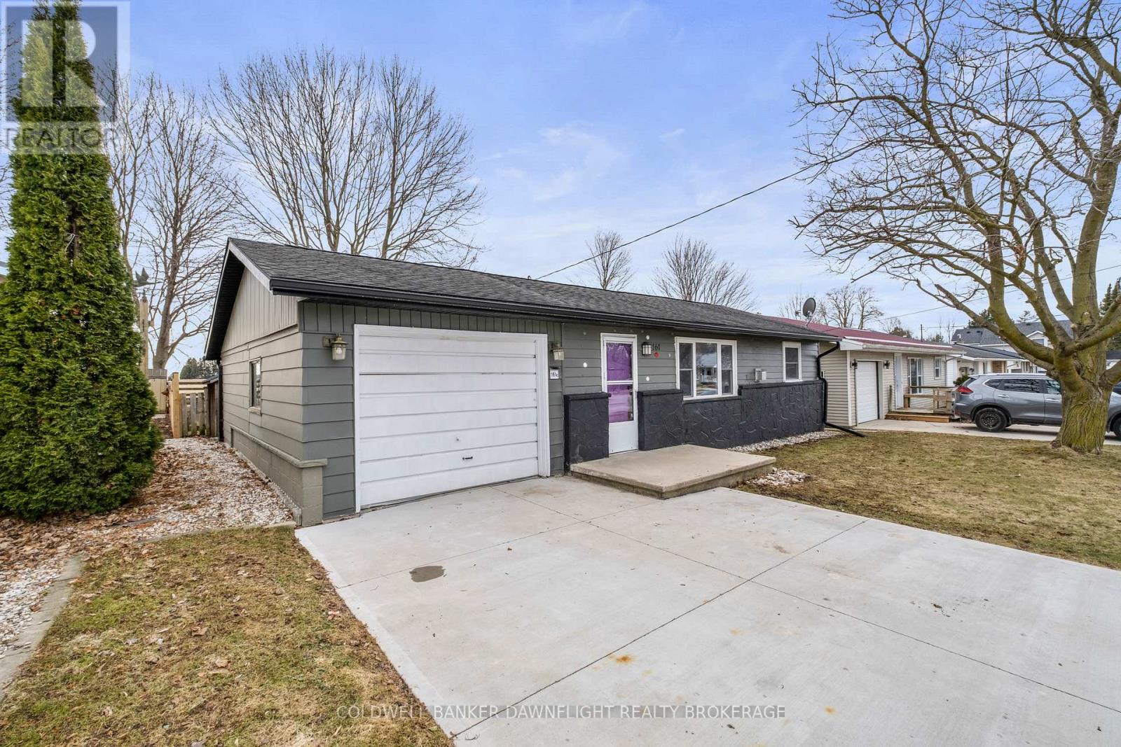 161 HURON STREET E - 2