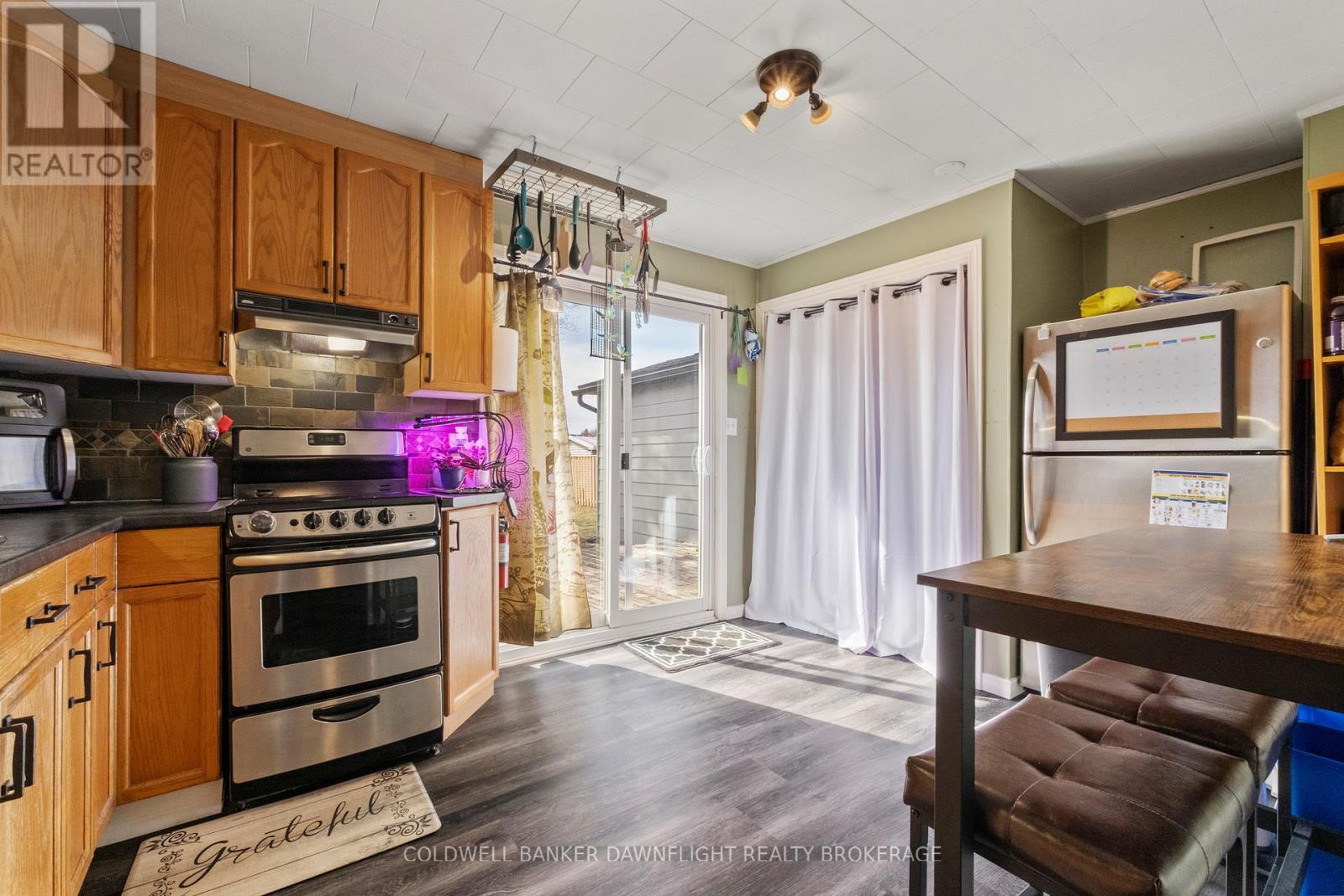 161 HURON STREET E - 8
