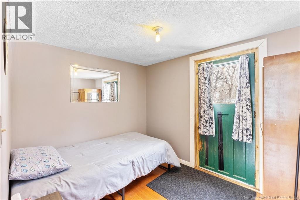 38 CHESTNUT STREET - 21