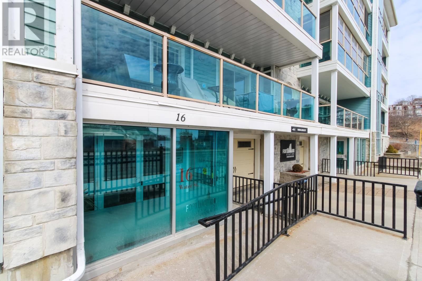 #101 16 WATER STREET - 27