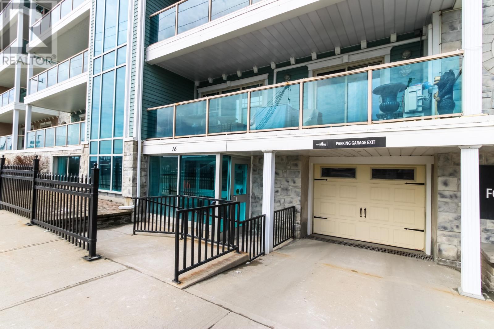 #101 16 WATER STREET - 32