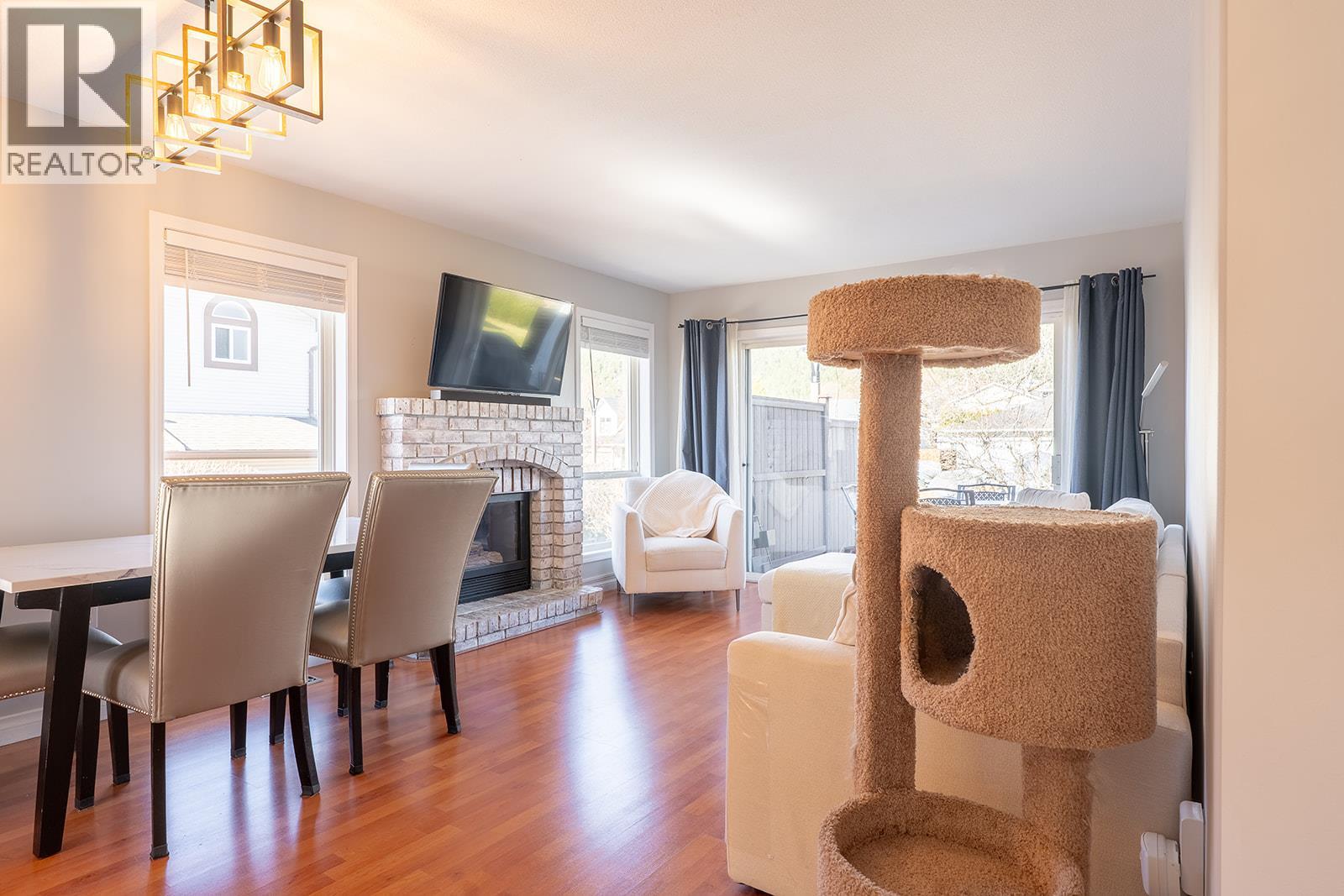 #131 133 WYNDHAM CRESCENT - 9