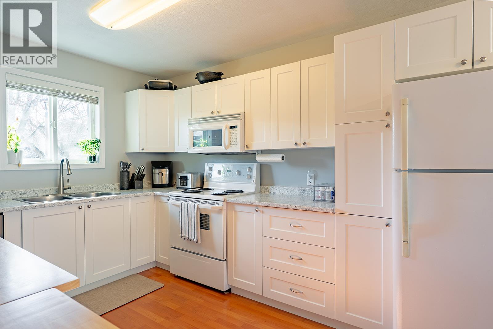 #131 133 WYNDHAM CRESCENT - 16