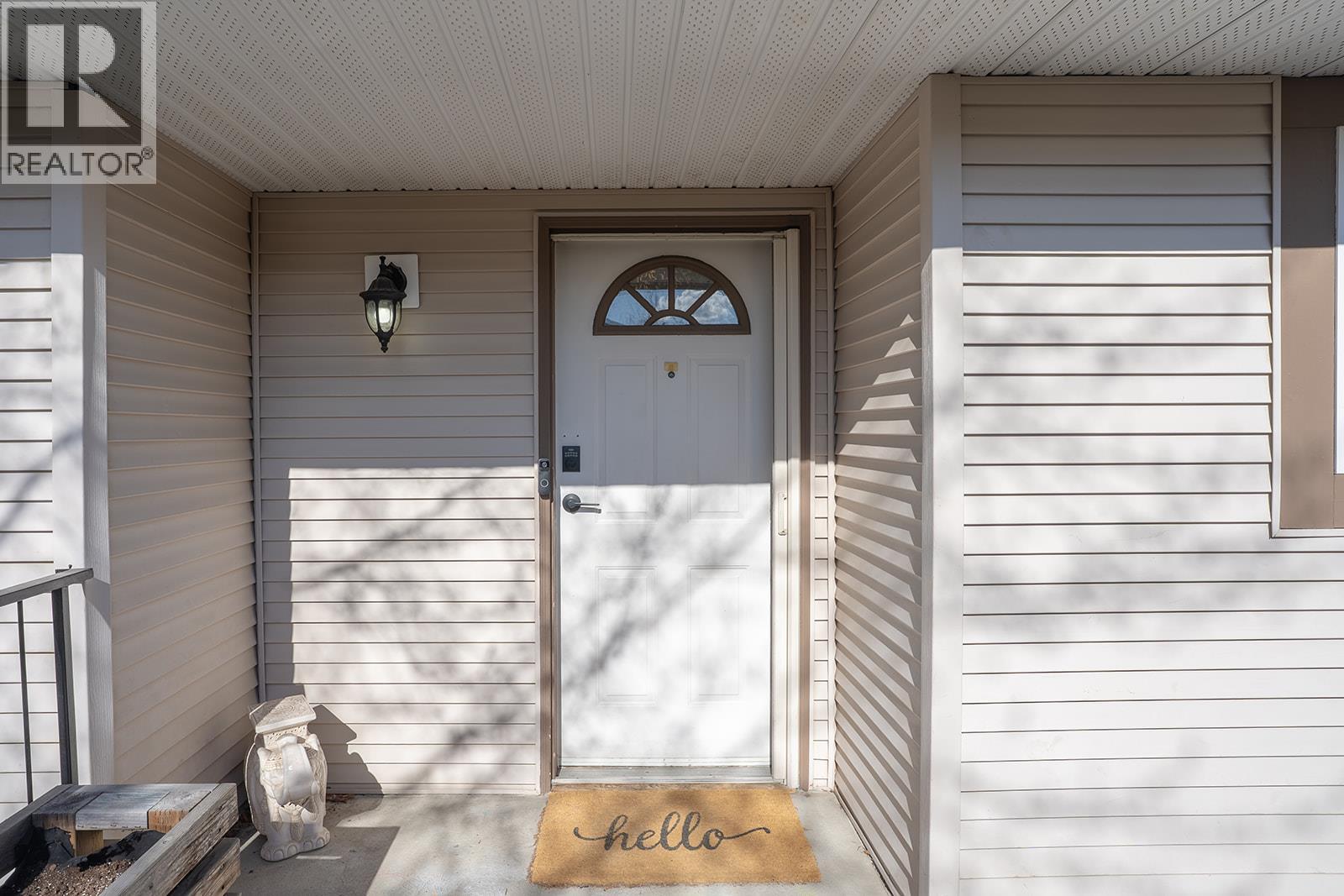 #131 133 WYNDHAM CRESCENT - Image 3