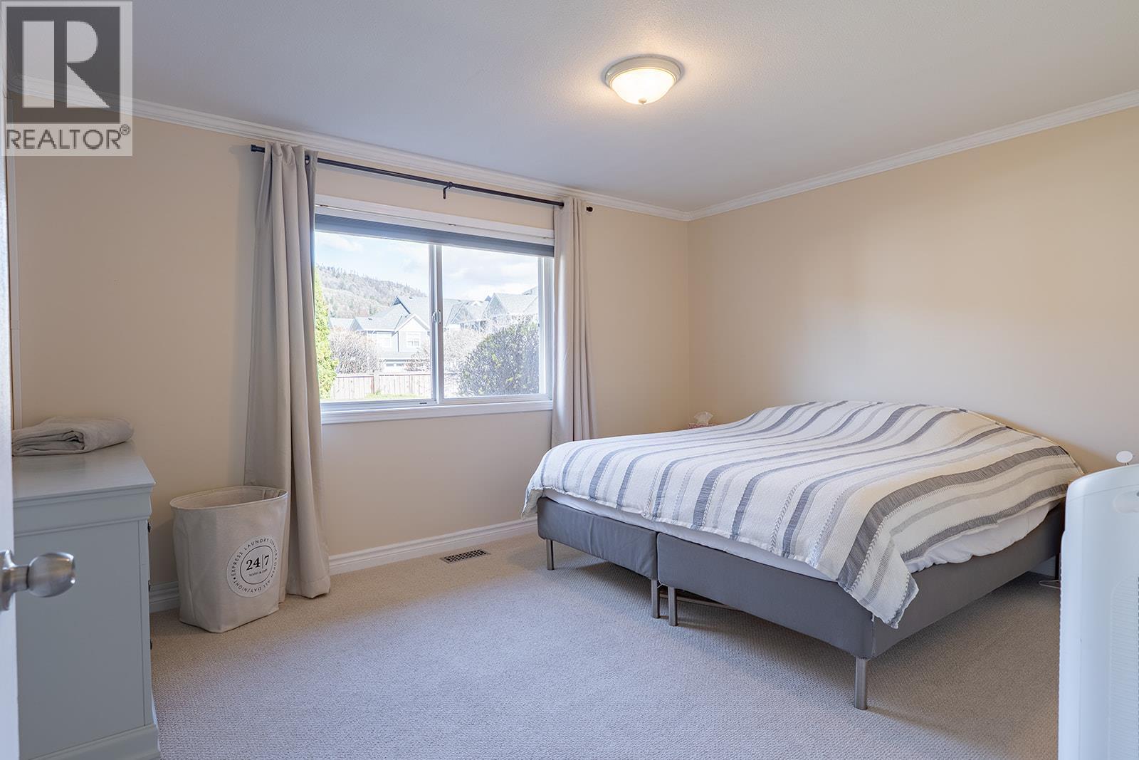 #131 133 WYNDHAM CRESCENT - 27