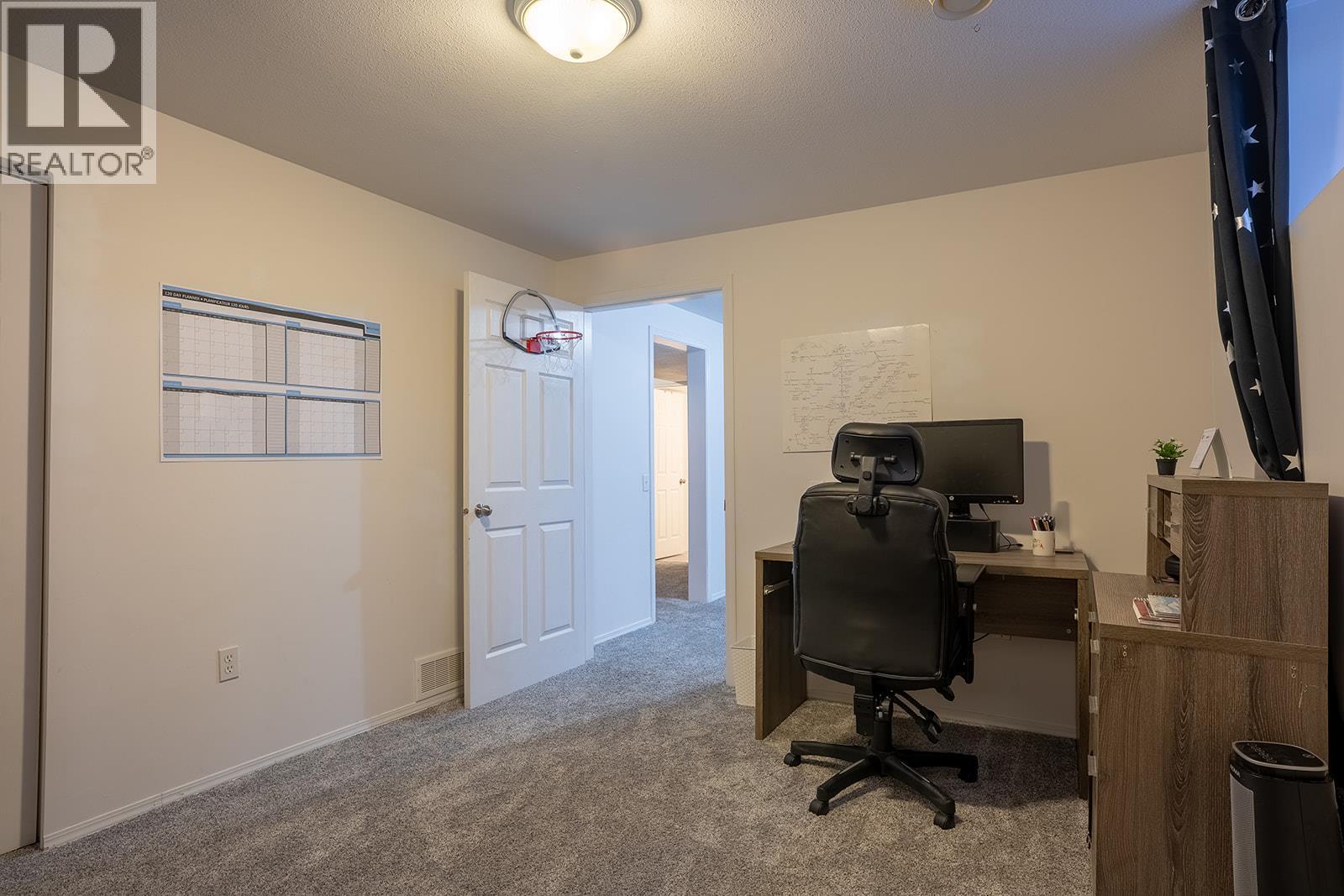 #131 133 Wyndham Crescent - 43