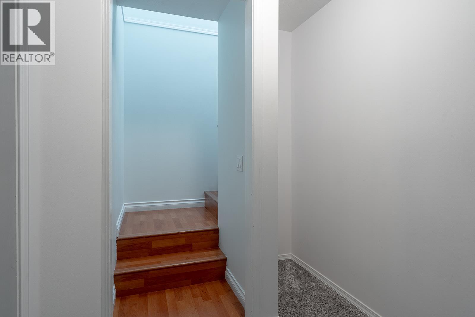 #131 133 WYNDHAM CRESCENT - 35