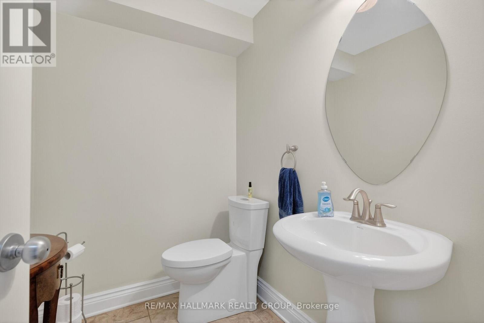 453 KEITH CRESCENT - 13