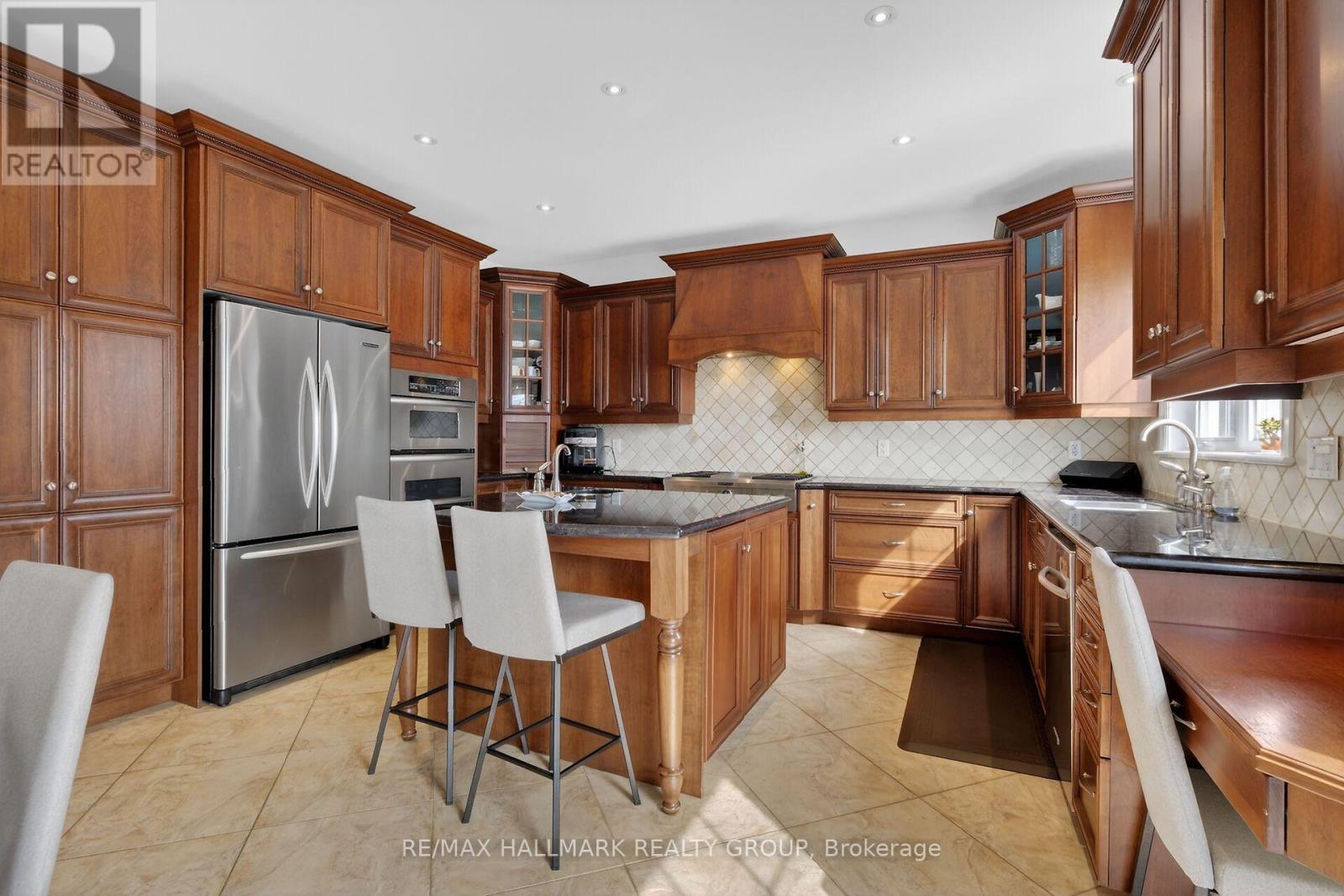 453 KEITH CRESCENT - 9