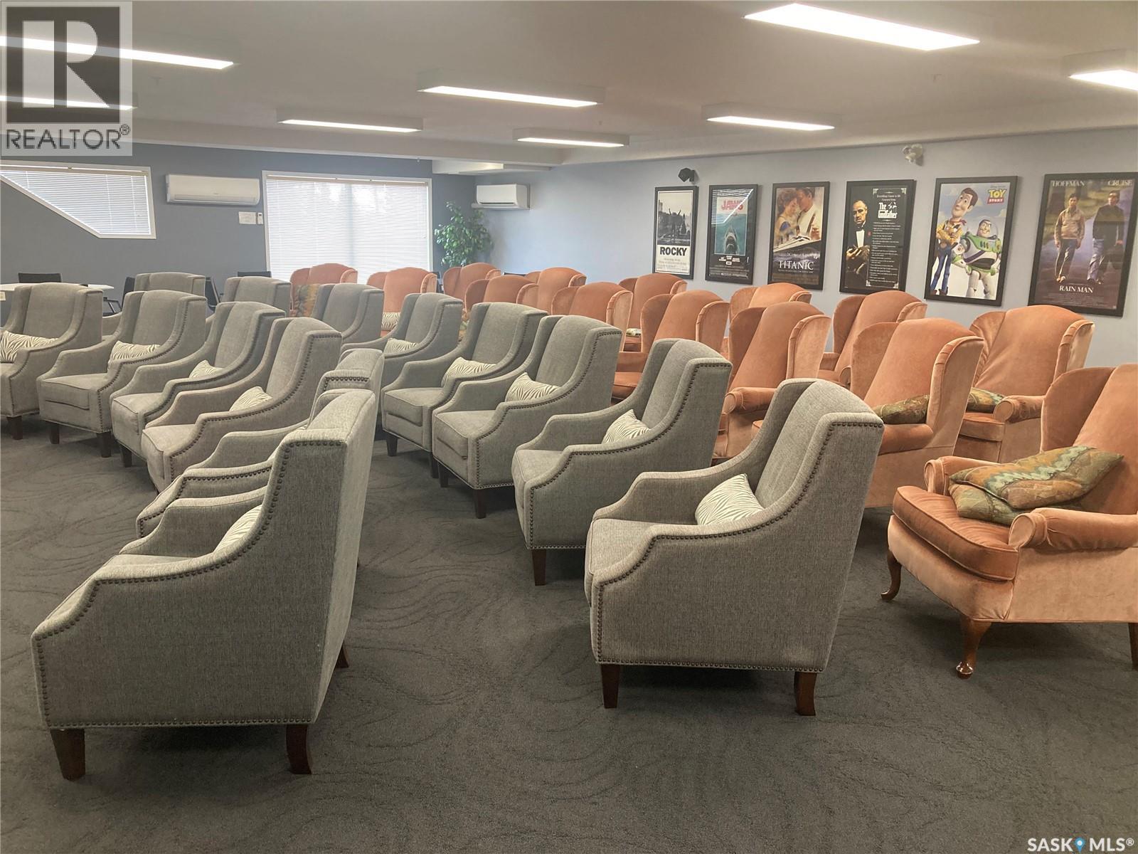 #329 325 KEEVIL CRESCENT - 40