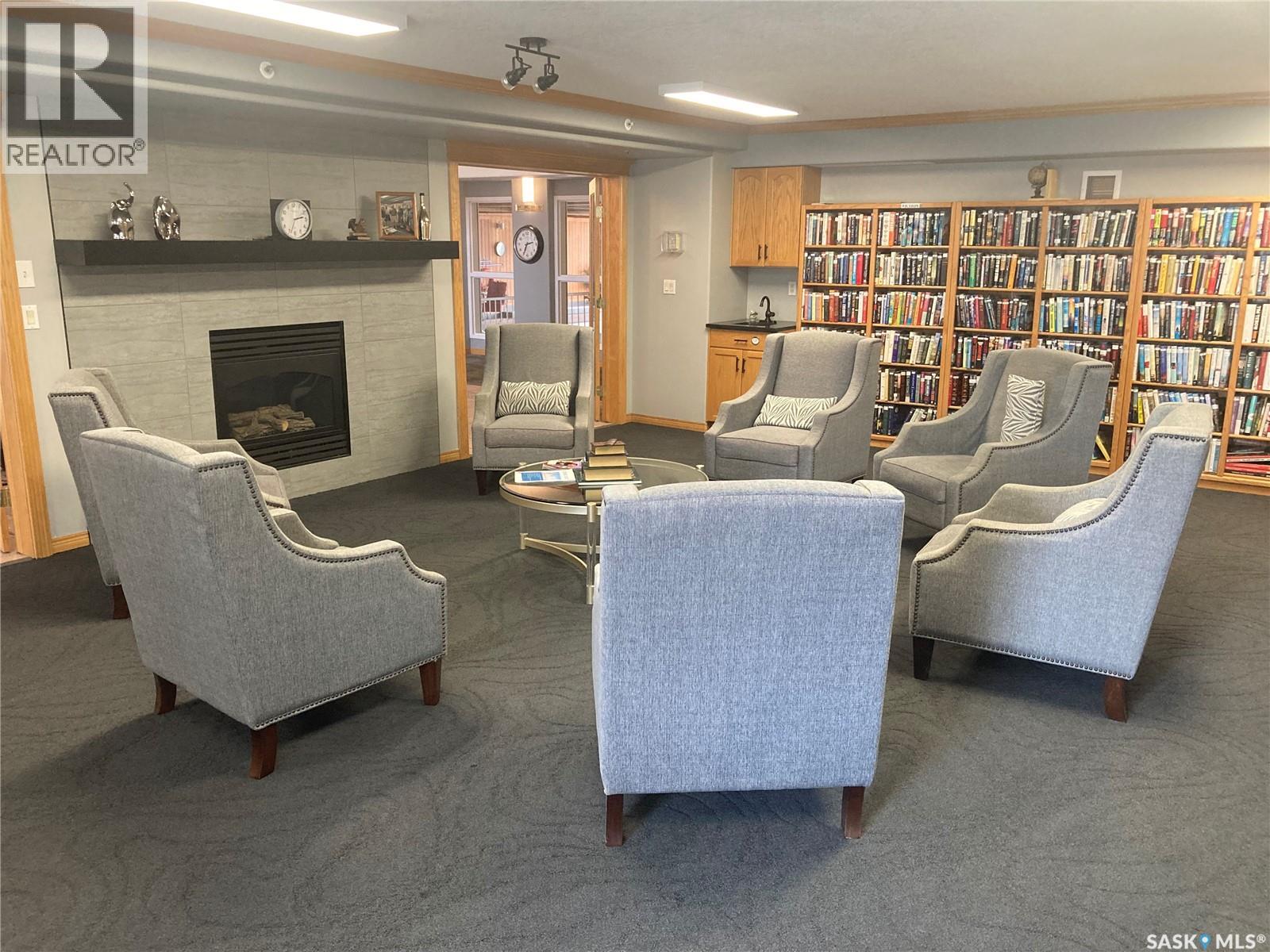 #329 325 KEEVIL CRESCENT - 35