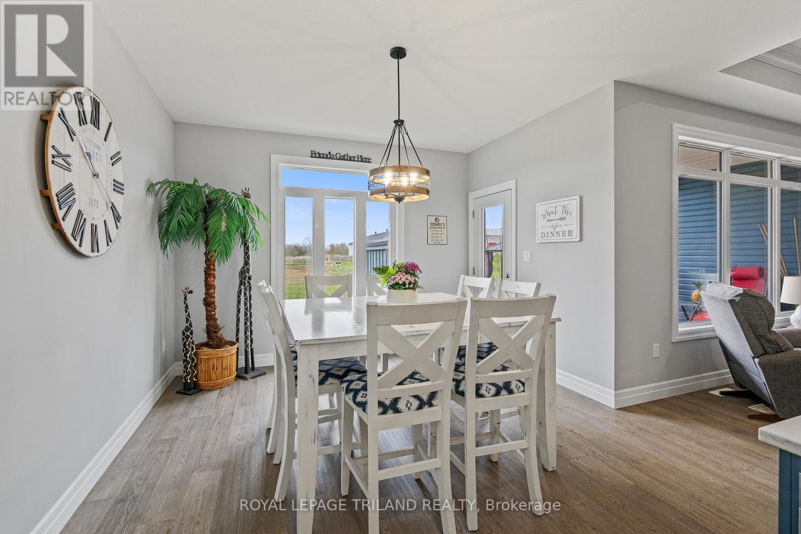160 ELIZABETH STREET, Lambton Shores (Thedford), Ontario, N0M2N0 — Photo 4