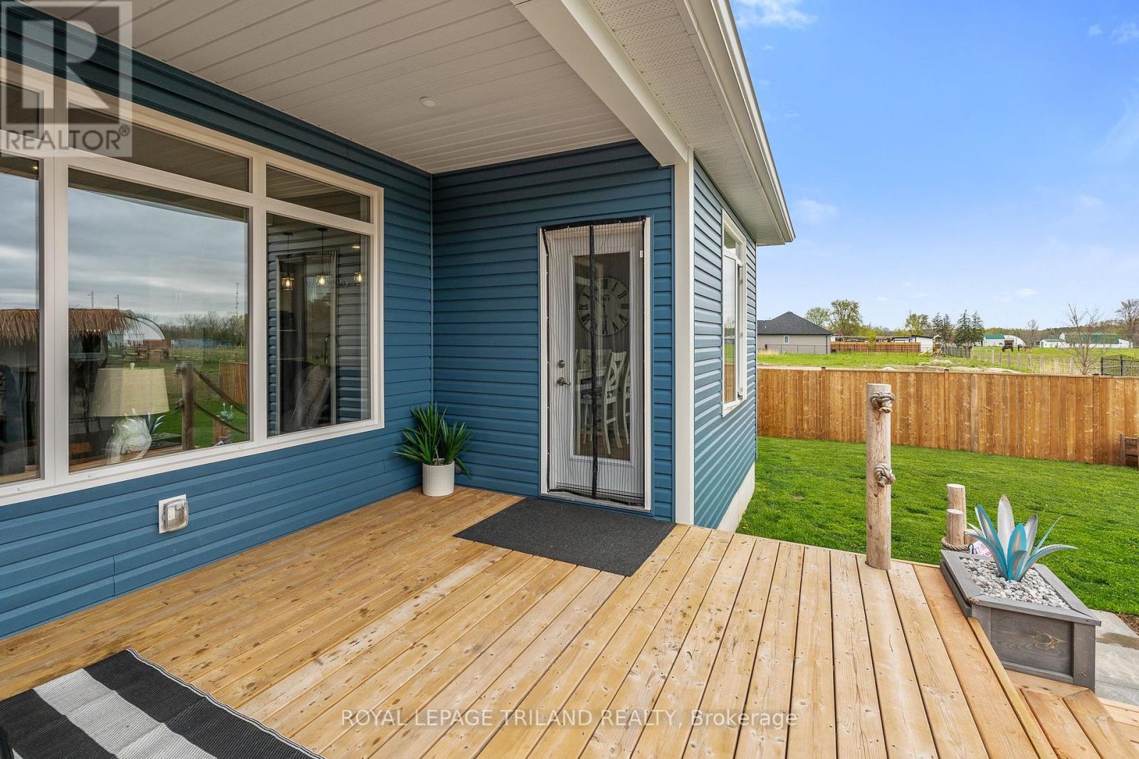 160 ELIZABETH STREET, Lambton Shores (Thedford), Ontario, N0M2N0 — Photo 26
