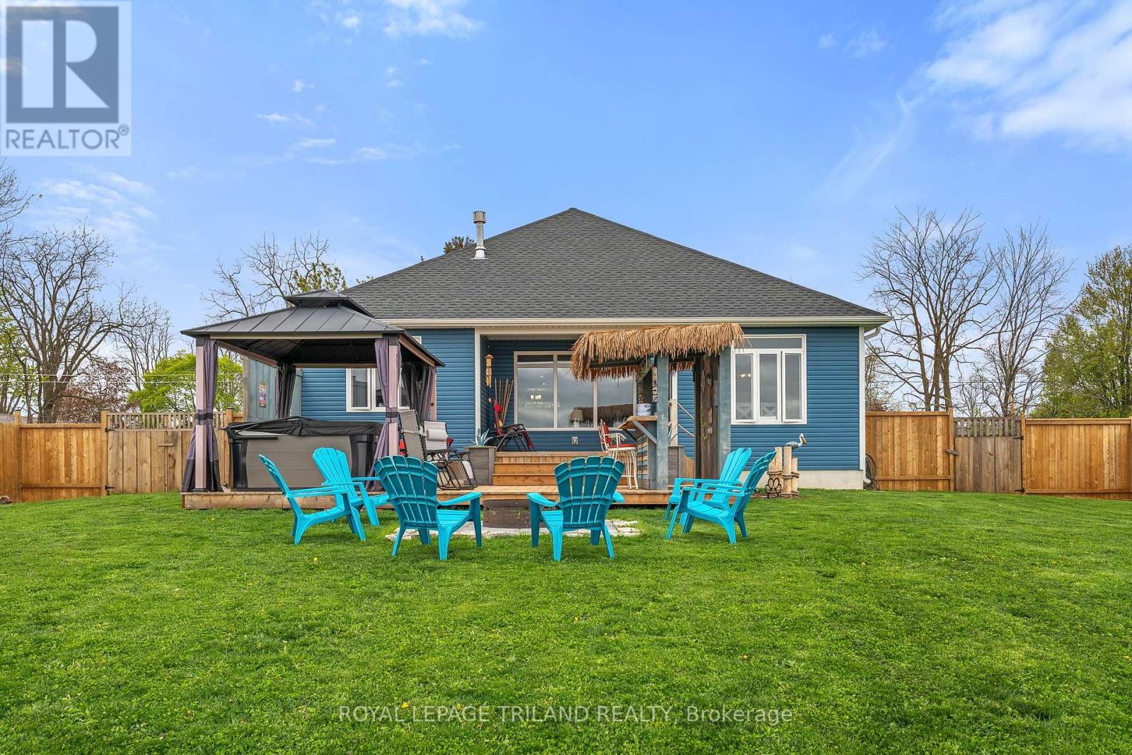 160 ELIZABETH STREET, Lambton Shores (Thedford), Ontario, N0M2N0 — Photo 6