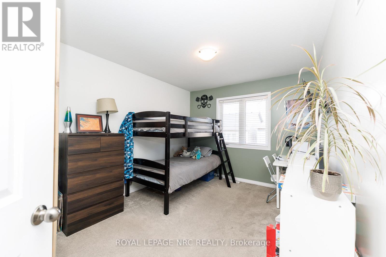 7794 WHITE PINE CRESCENT - 22