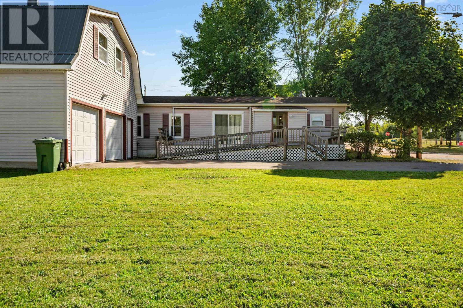 Property 14 of 36 of 167 Prince Albert Street