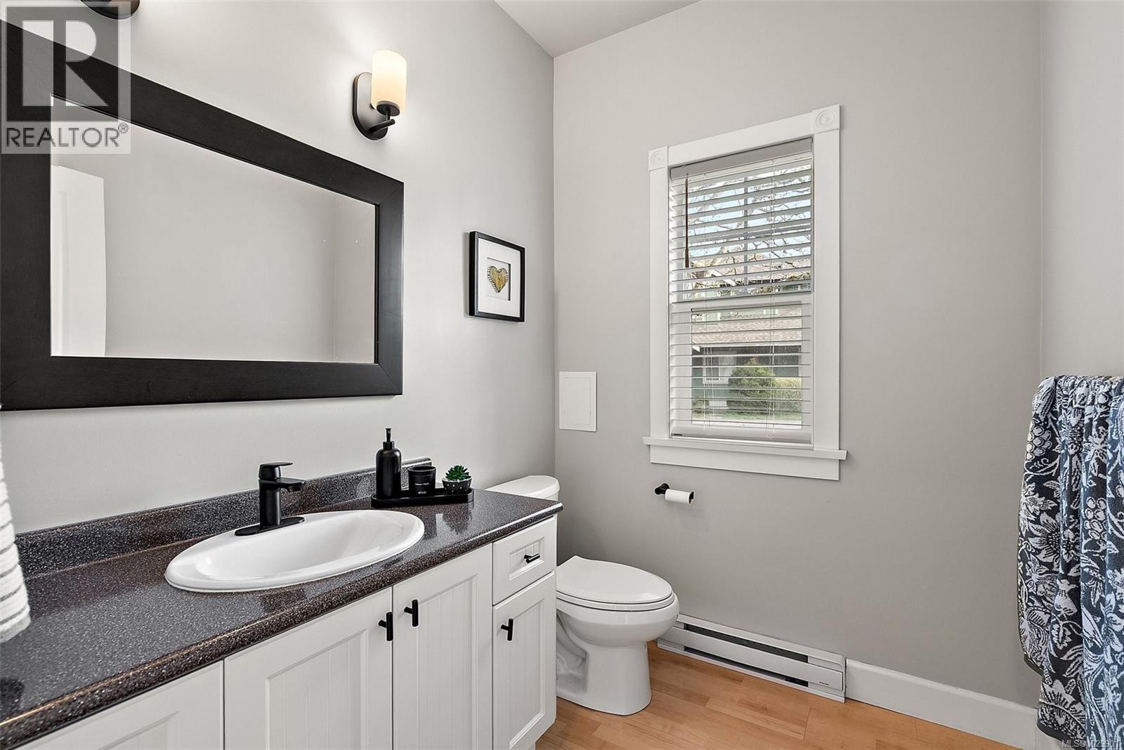 2138 STONE GATE - 17