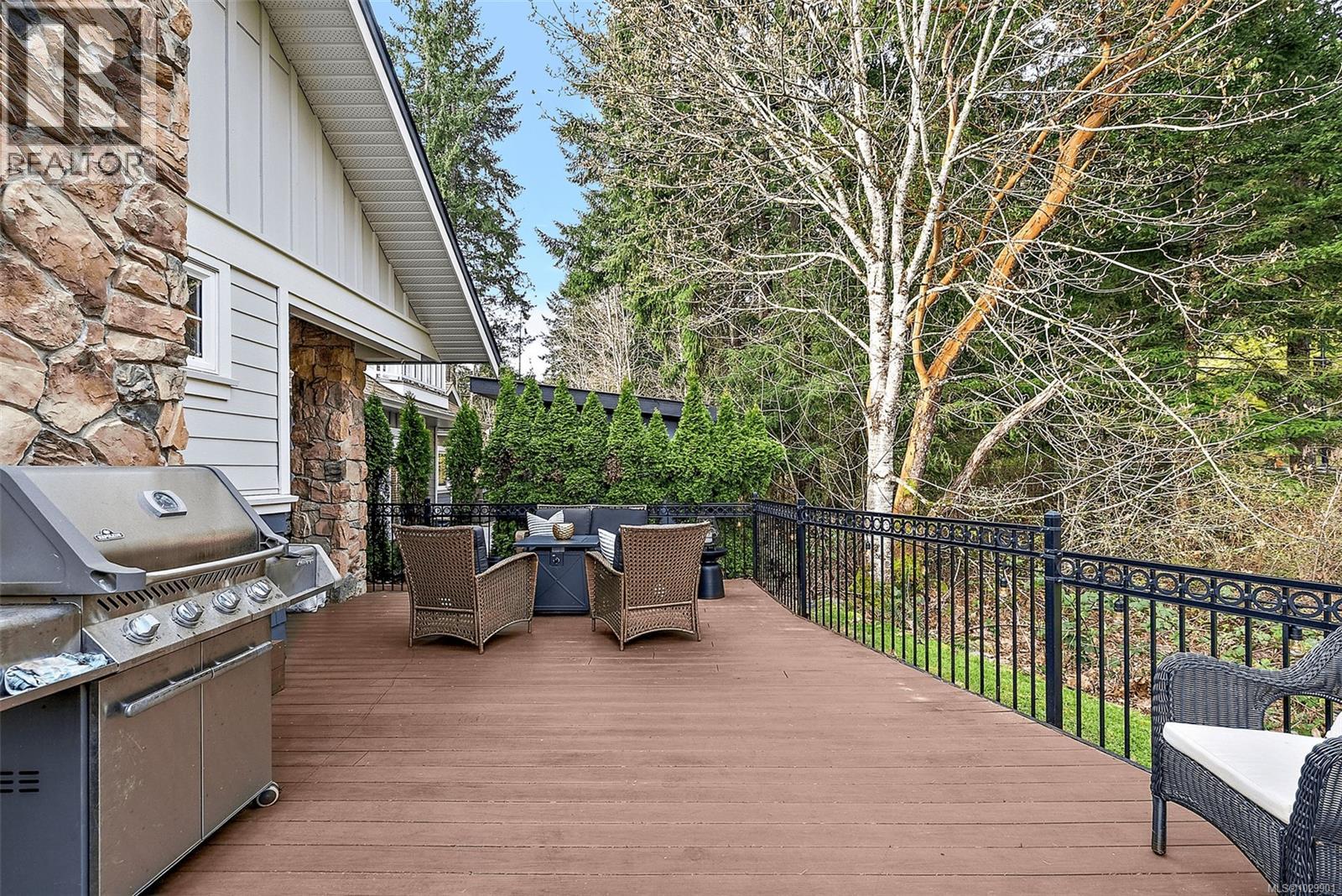 2138 STONE GATE - 20