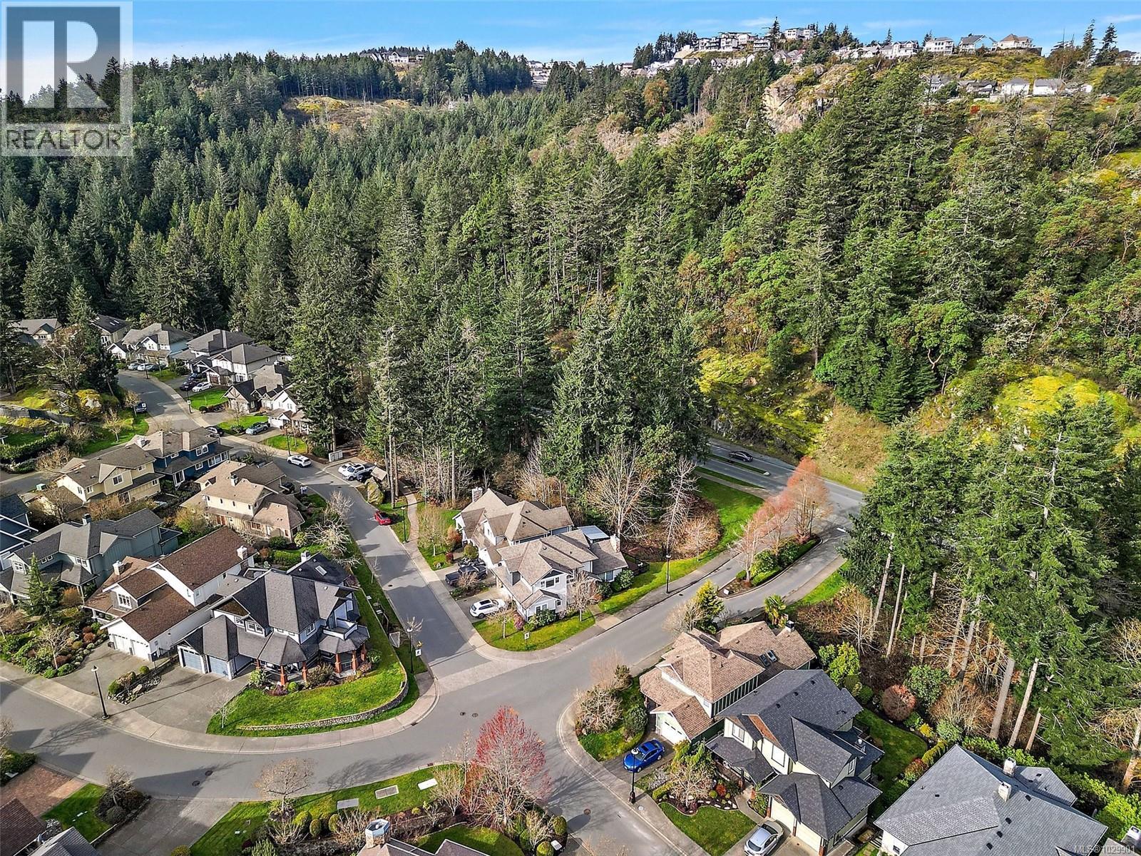 2138 STONE GATE - 23