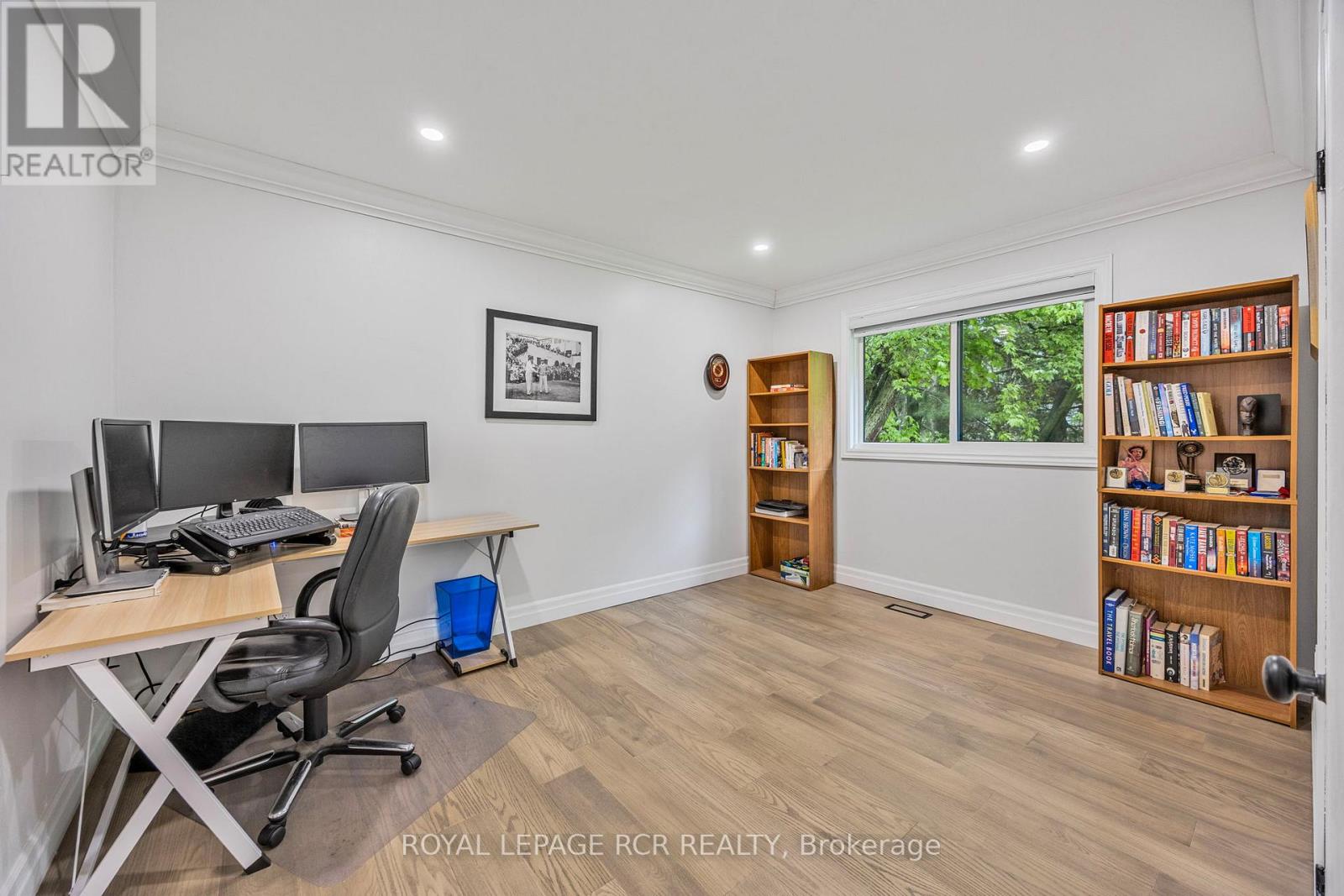 61 WILLIAM STREET E - 20