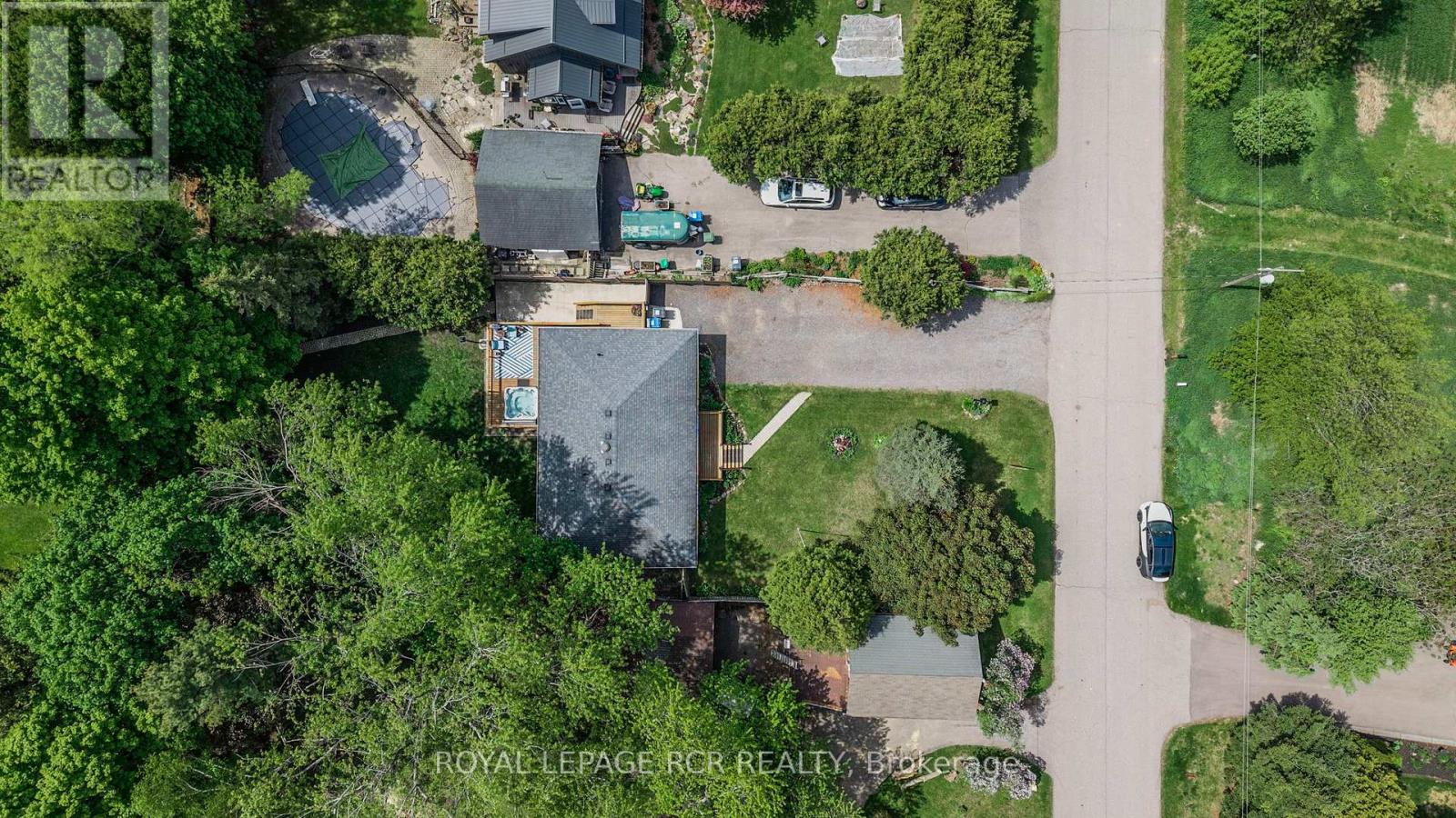 61 WILLIAM STREET E - 40
