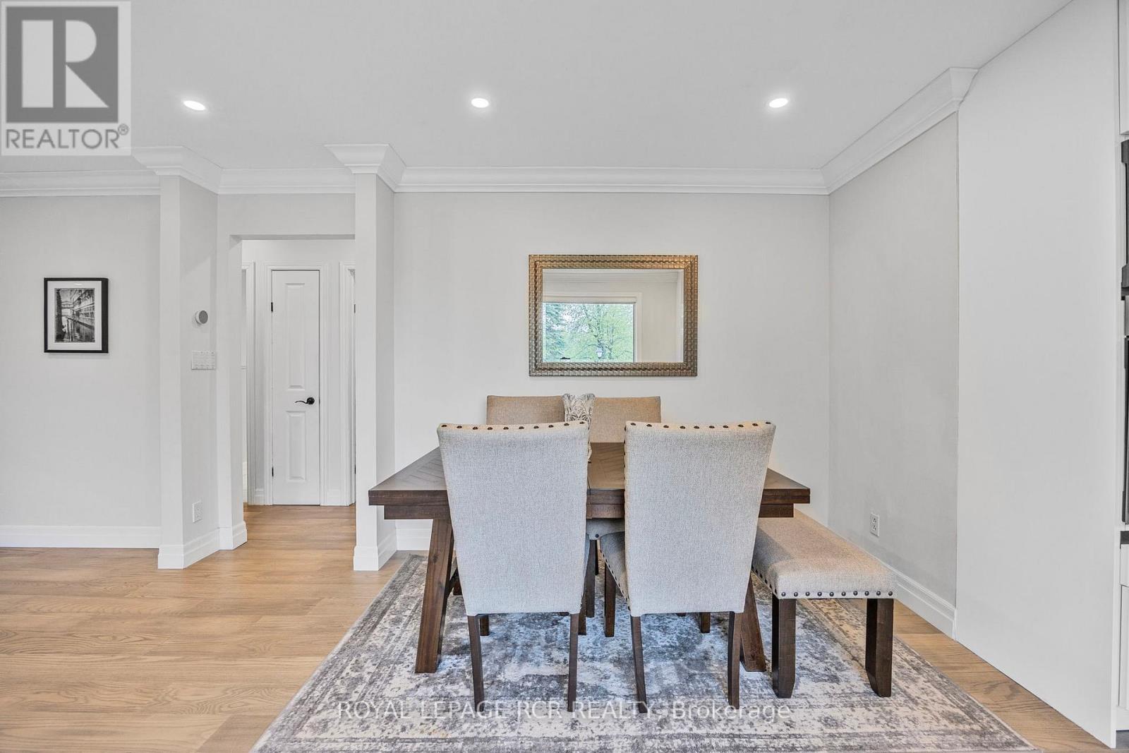 61 WILLIAM STREET E - 6
