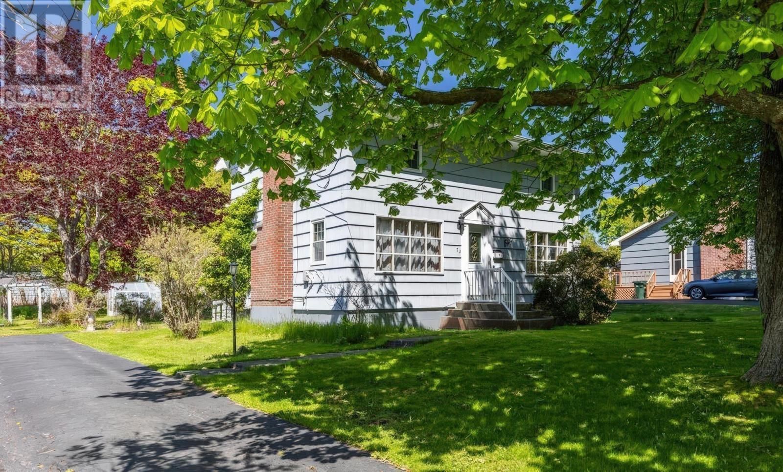 72 Huntington Street