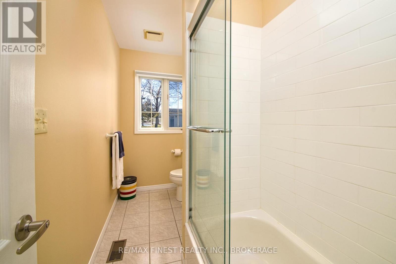 120 DRUMGOOLE LANE - 17