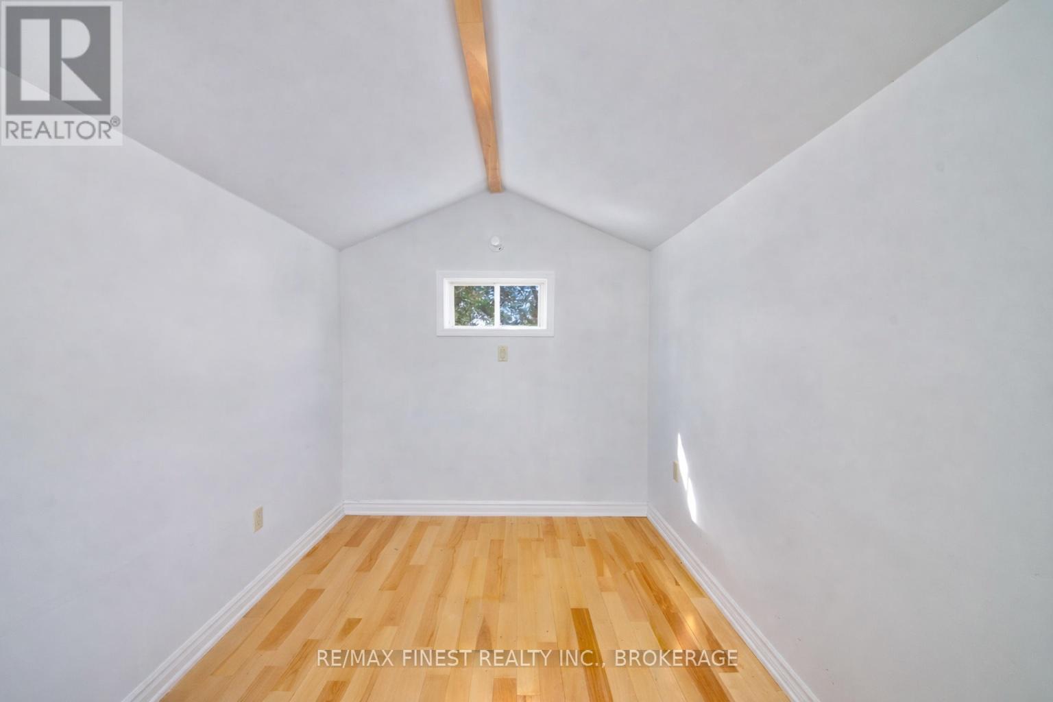120 DRUMGOOLE LANE - 33