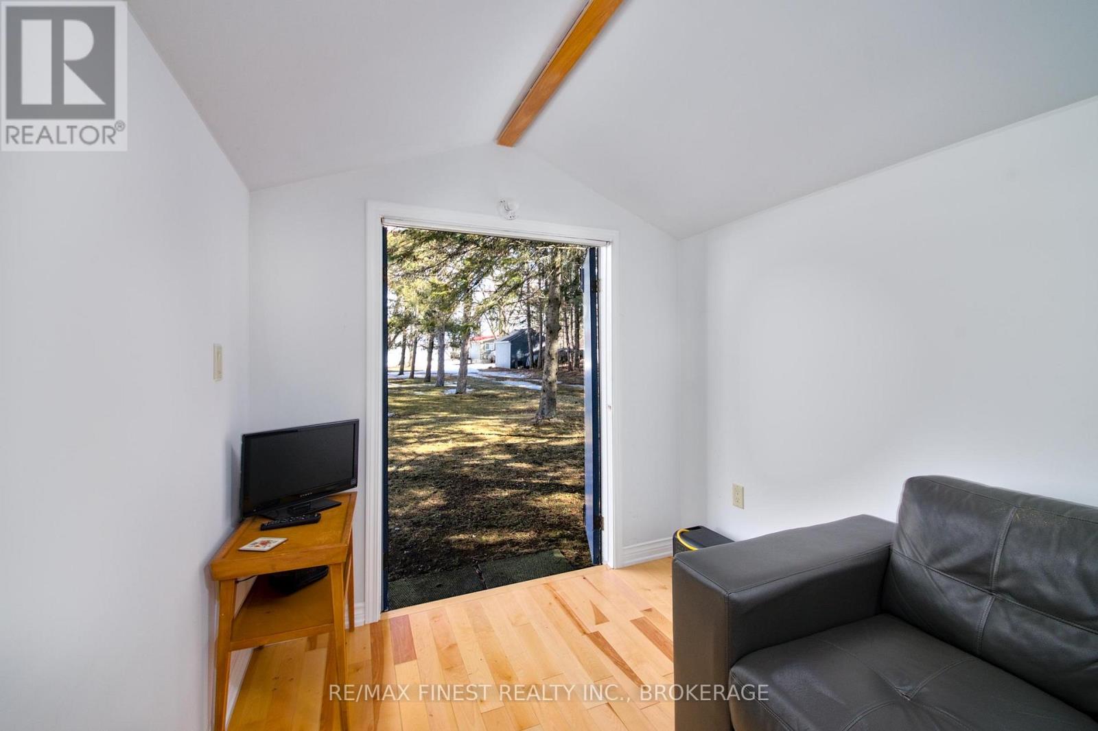 120 DRUMGOOLE LANE - 34
