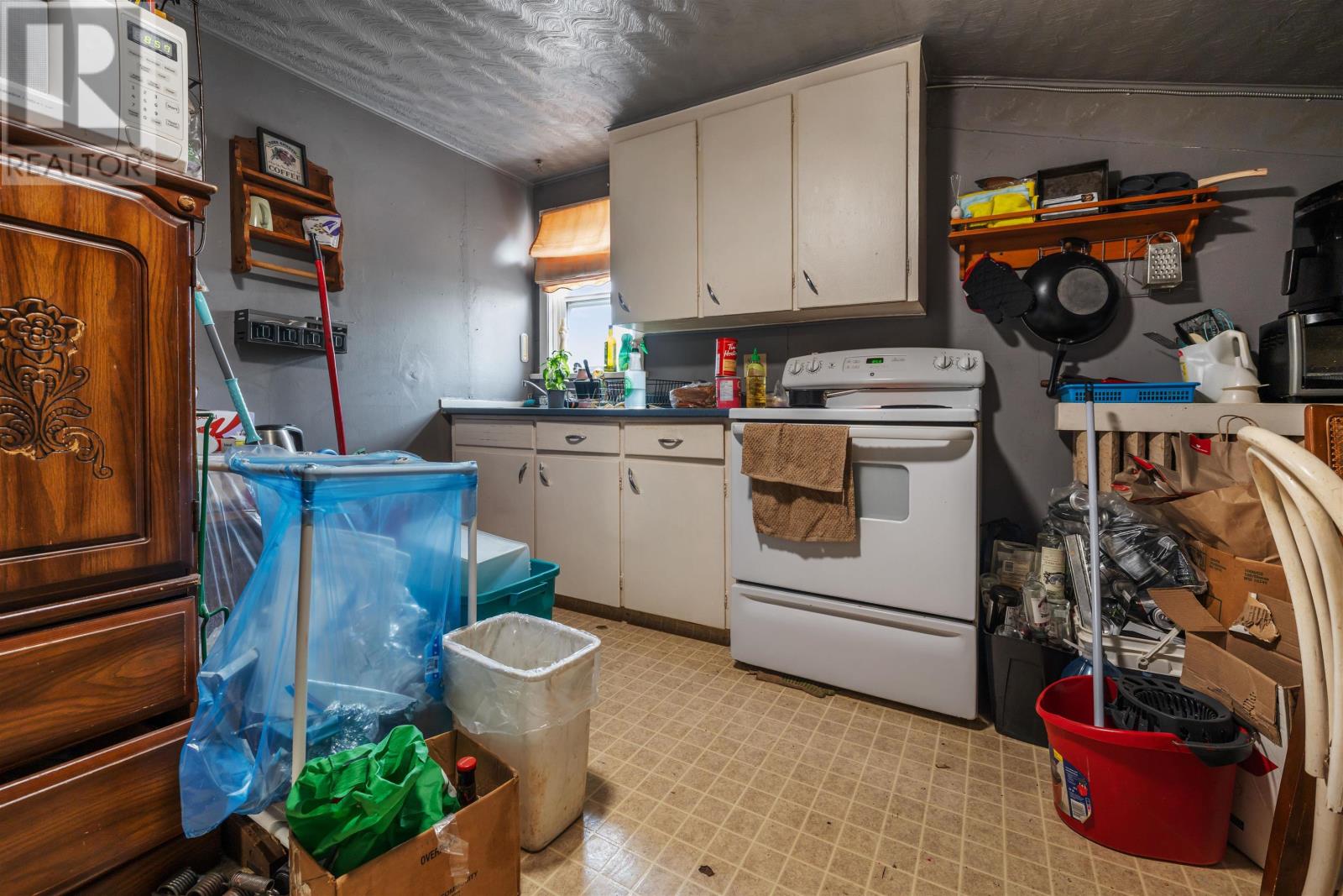 Property 23 of 40 of 277 MacLean Street