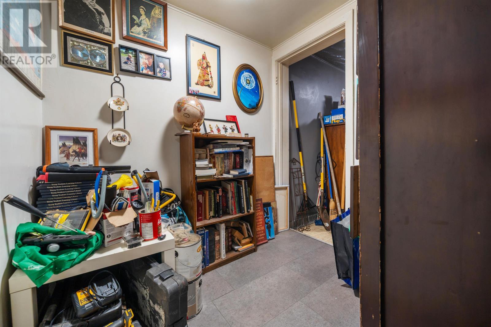 Property 33 of 40 of 277 MacLean Street